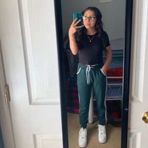 Meet your Posher, Neida